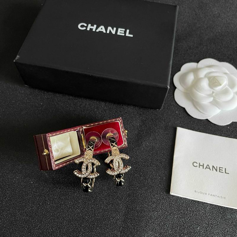 Chanel Earring 03yxs740